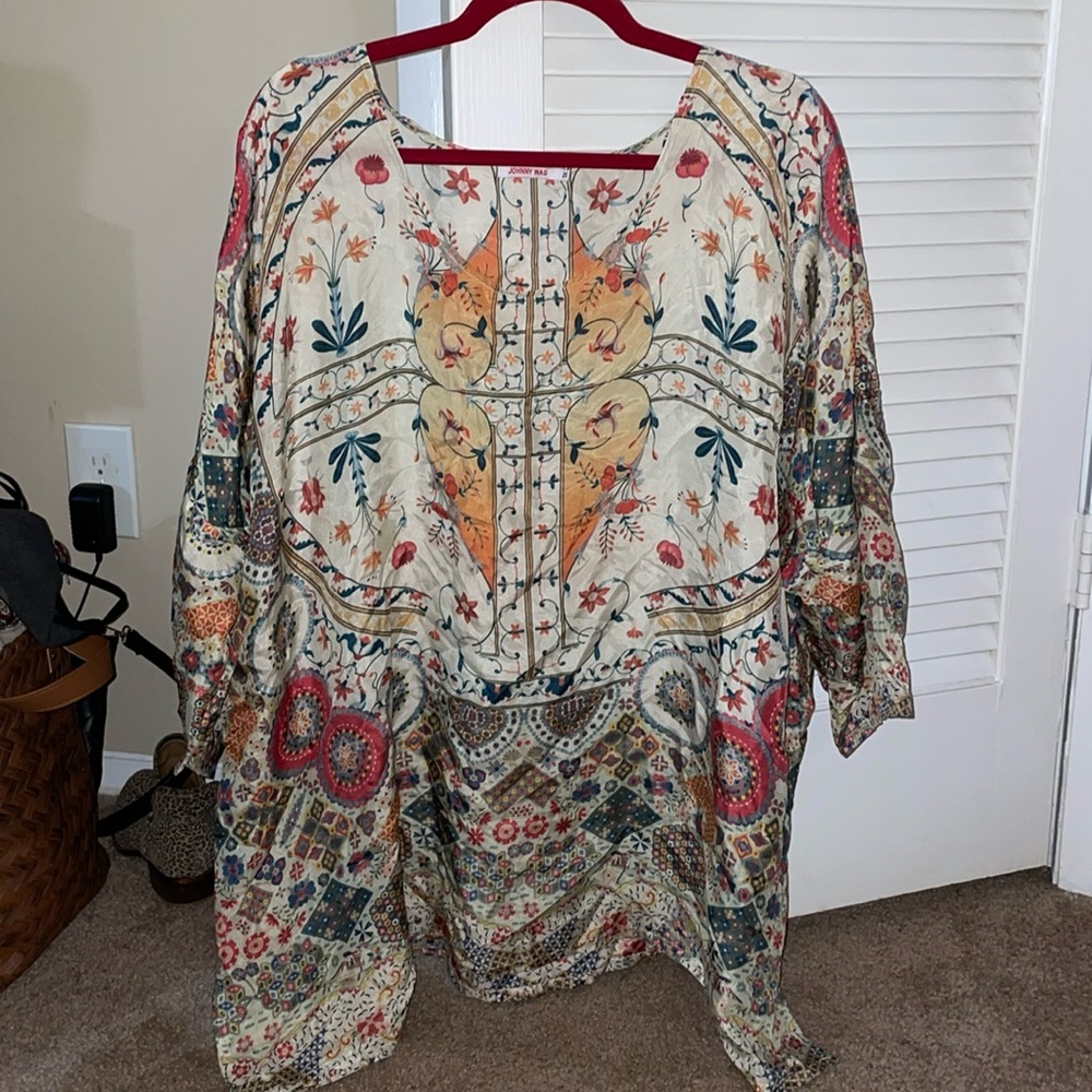 Johnny was 100% silk top size 1X